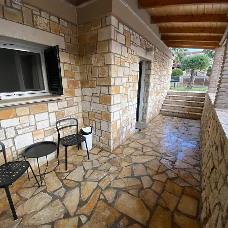 Zantino House *